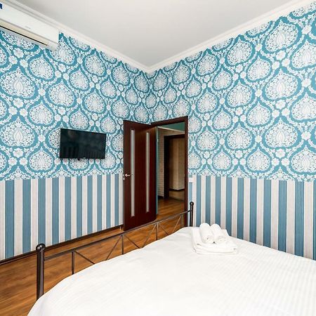 Stylish Apartment With A Balcony Overlooking The Park Odessa Exteriör bild