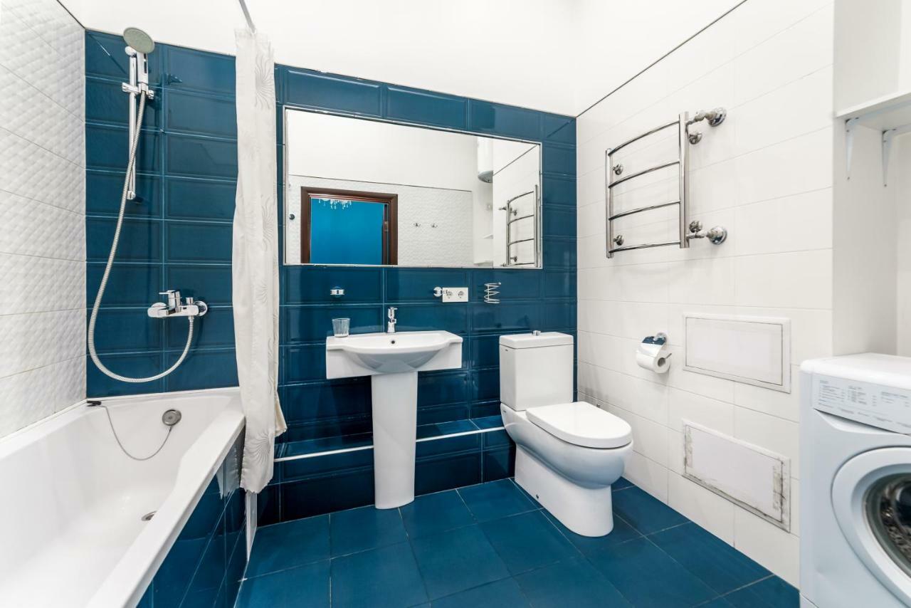 Stylish Apartment With A Balcony Overlooking The Park Odessa Exteriör bild