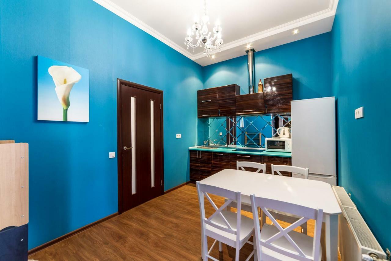 Stylish Apartment With A Balcony Overlooking The Park Odessa Exteriör bild