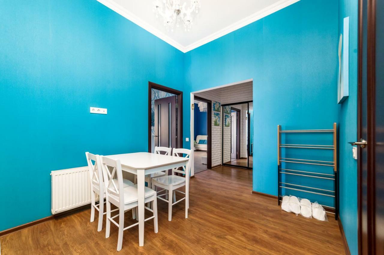 Stylish Apartment With A Balcony Overlooking The Park Odessa Exteriör bild