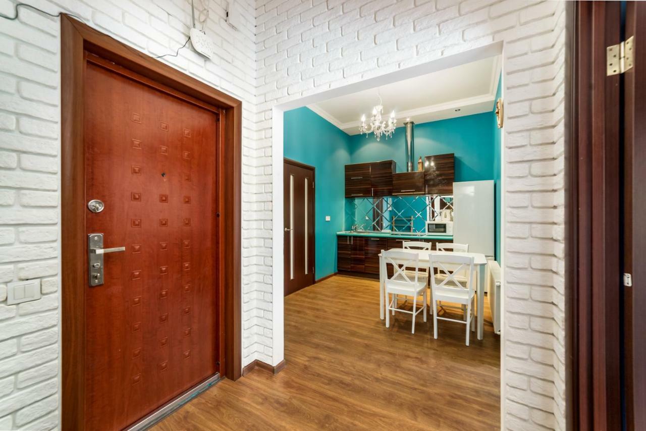 Stylish Apartment With A Balcony Overlooking The Park Odessa Exteriör bild