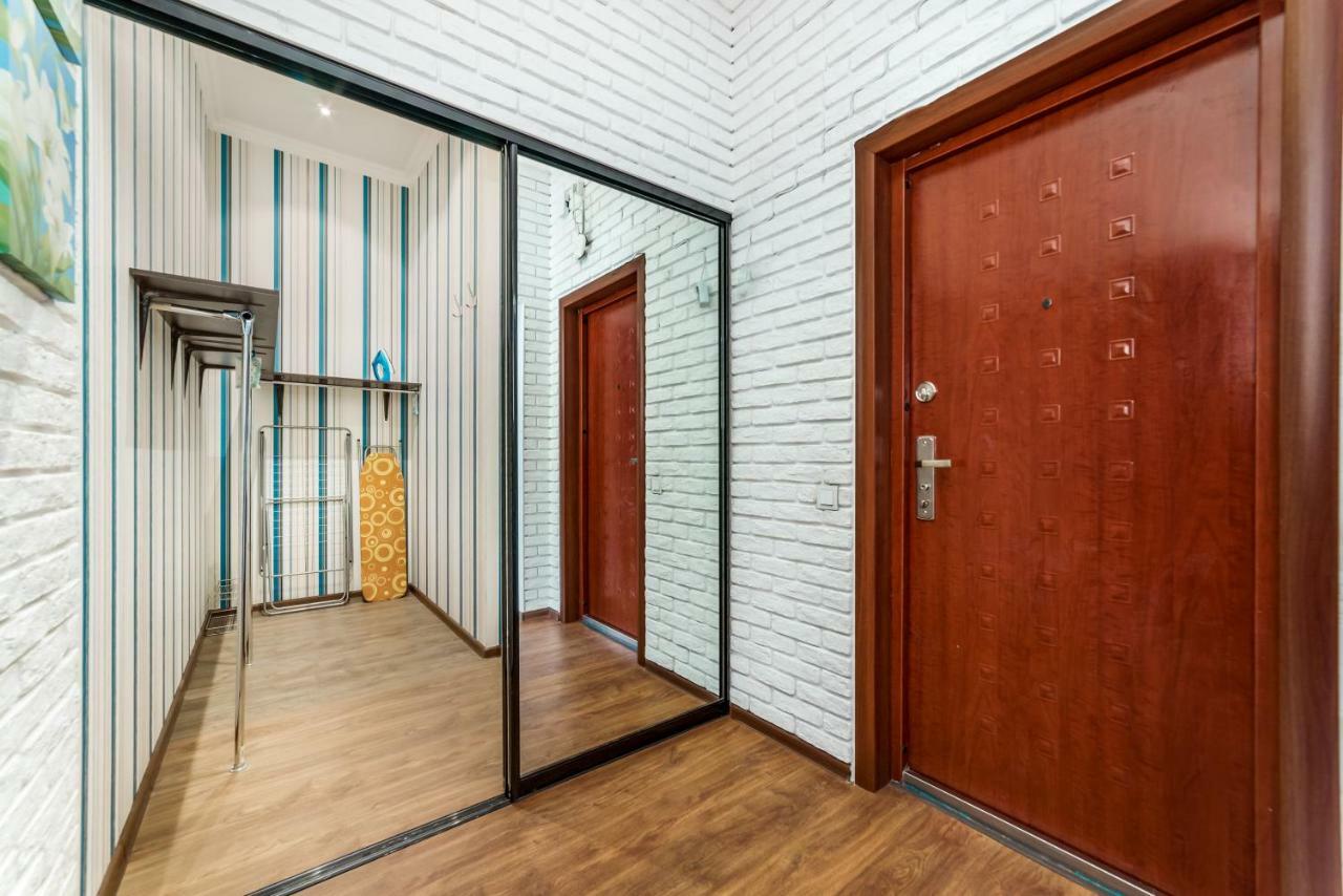 Stylish Apartment With A Balcony Overlooking The Park Odessa Exteriör bild